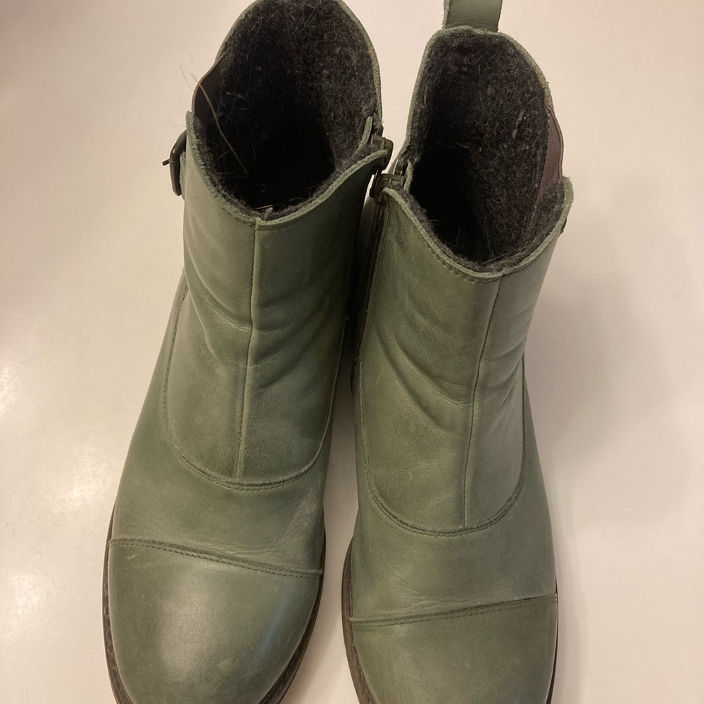 Green leather Ten Points Pandora boots, size 42 EU/11 US